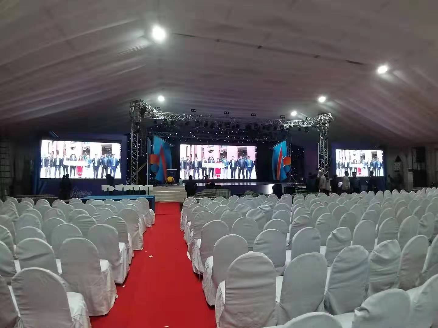 Read more about the article stage LED display